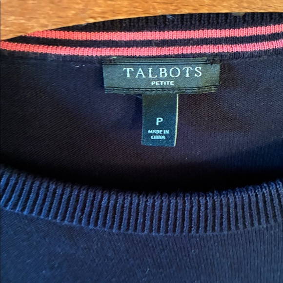 Talbots sz P Navy Sweater with Rainy Day Beagle Design euc - Picture 8 of 8